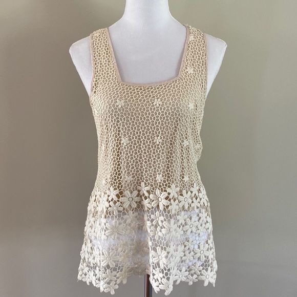 Union of Angels Tops - Union of Angels Crochet Off-White Tank Top